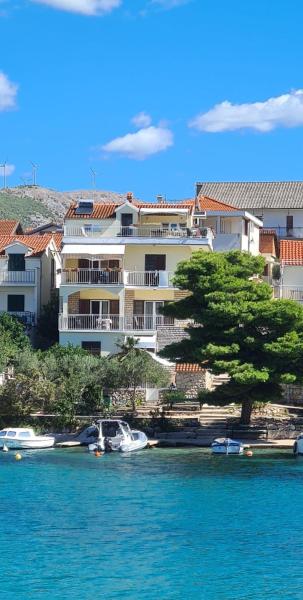 Apartment Dd Grubisic - Primošten