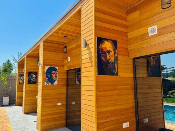 Na zdjęciu widoczny jest obiekt YO Guesthouse położony w mieście Qiziltuw.