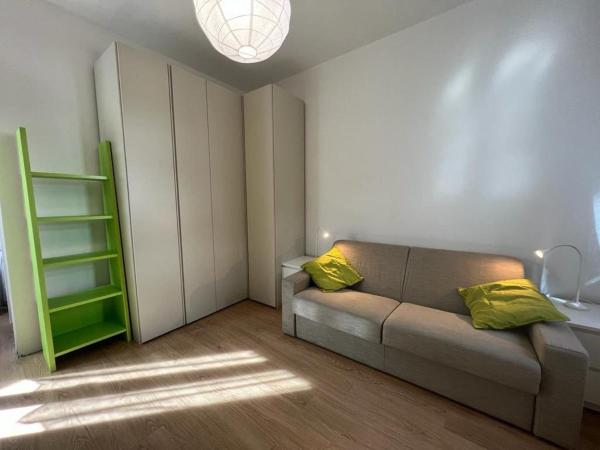 写真にはリッソーネ市にあるGrande appartamento con Terrazza vicino a Milano e Comoが写っています。