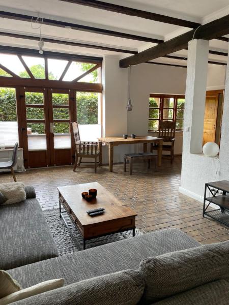 Auf dem Foto ist das Objekt Stilvolle 3 Zimmer-Wohnung auf saniertem Resthof in der Stadt Looft zu sehen.