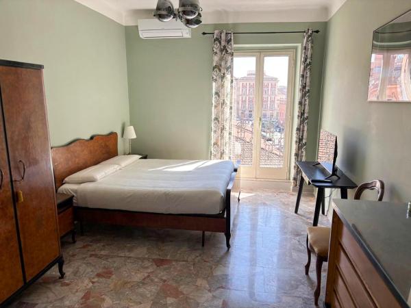 Attico Mugnai - Stylish Penthouse in Rome Old City Center, Rome