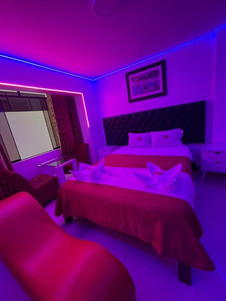 A la foto es mostra l'objecte Hostal Amazonas situat a la ciutat de Lima.