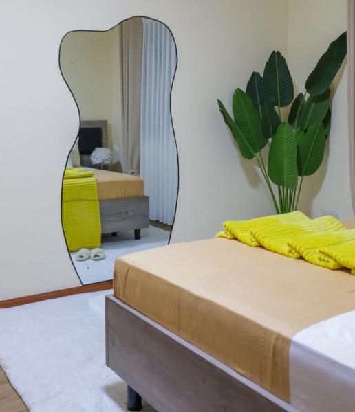 På bilden syns objektet Art Decor Two bedroom som ligger i staden Eldoret.