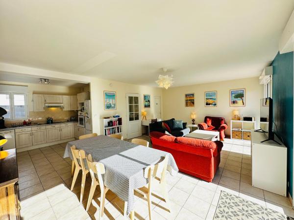 Auf dem Foto ist das Objekt Maison de vacances 6 pers, proche mer, Fouras - FR-1-709-85 in der Stadt Fouras zu sehen.