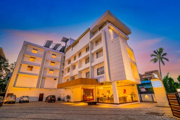 På bilden syns objektet Hotel Seven Lights som ligger i staden Ernakulam.