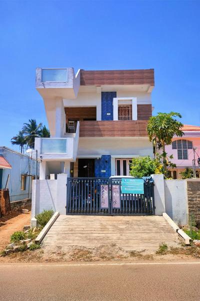 The photo shows the Y's Independent 2BHK Home located in the city of Kāraikkudi.