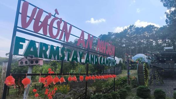 En la foto se muestra el objeto Vườn An Nhiên Camping ubicado en la ciudad de Bảo Lâm.