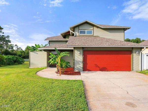Spacious 3br Family Beach Home 5 Mins To Panama City Beach & Sleeps 9 Hot Tub - Panama City, FL