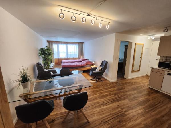 A la foto es mostra l'objecte Für 4 Pers neben Talstation Parsennbahn und Bünda-Lift mit privater Dachterrasse 10min walk to WEF situat a la ciutat de Davos.