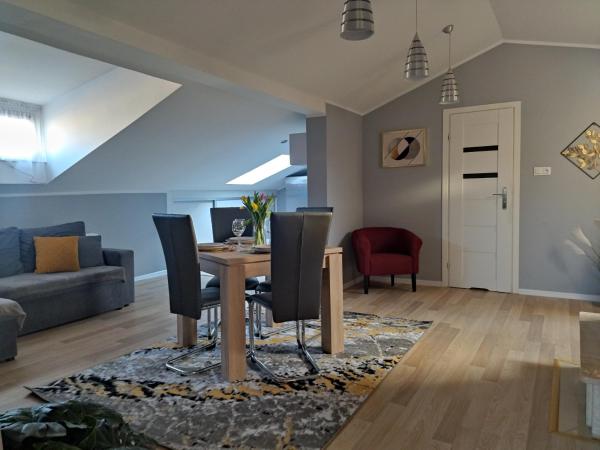 Na zdjęciu widoczny jest obiekt Apartament Młyńska 200m od plaży położony w mieście Puck.