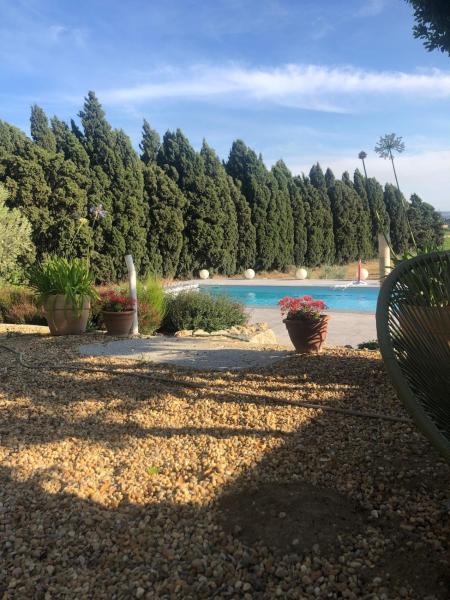 A la foto es mostra l'objecte Maison viticole dans le Sud de la France avec grand piscine situat a la ciutat de Moussan.