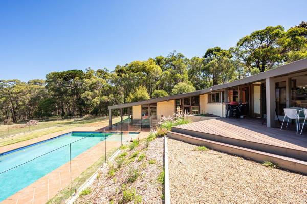 Red Hill South Hideaway - Rural Luxe With Pool - Flinders