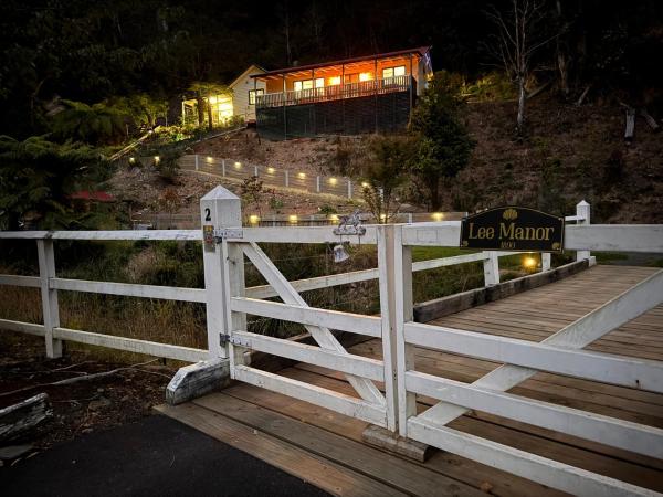 The photo shows the Lee Manor located in the city of Seaton.