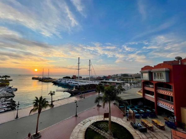 A la foto es mostra l'objecte Marena Hurghada situat a la ciutat de Hurghada.