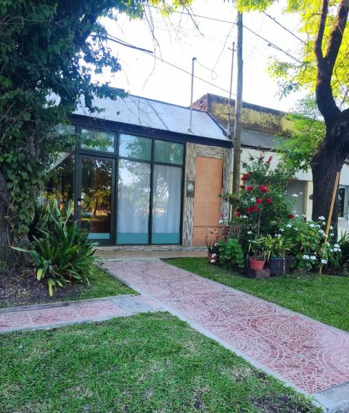 The photo shows the Dorita located in the city of Villa Elisa.