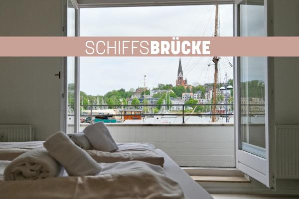 A la foto es mostra l'objecte Schiffbrücke situat a la ciutat de Flensburg.