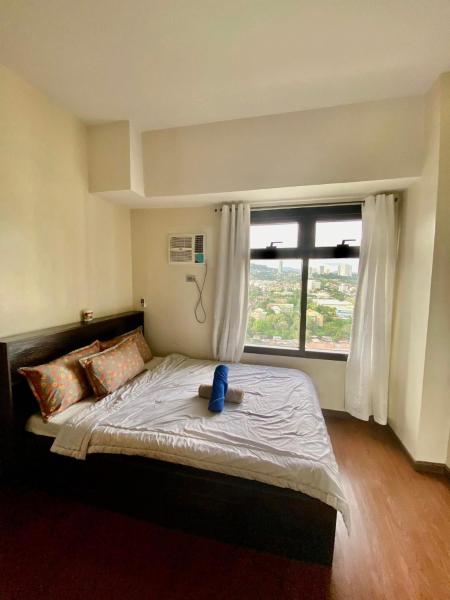 1 Bedroom With Balcony Azalea Condo - 필리핀