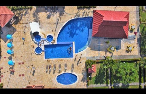 A la foto es mostra l'objecte Villa Paraíso, newly renovated,2 bdrm, 2 bath, pool,jacuzzi,close to beach situat a la ciutat de Jacó.