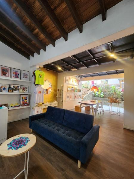 A la foto es mostra l'objecte La divina trinidad - Galeria Wellness Hostal situat a la ciutat de Cali.