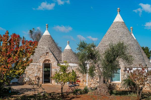 A la foto es mostra l'objecte HelloAPULIA Ostuni - Casa Romigi - Authentic Trulli e Lamie with private pool - 15min drive Ostuni, 10min drive Ceglie Messapica situat a la ciutat de Ostuni.