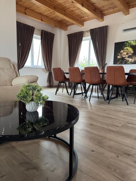На фото показан объект Sodyba Amberwood house, расположенный в городе Sadžiūnai.