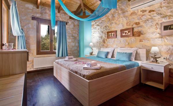 The photo shows the Villa Cana - Rustic Villa in Nature with Terrace located in the city of Lithakia.