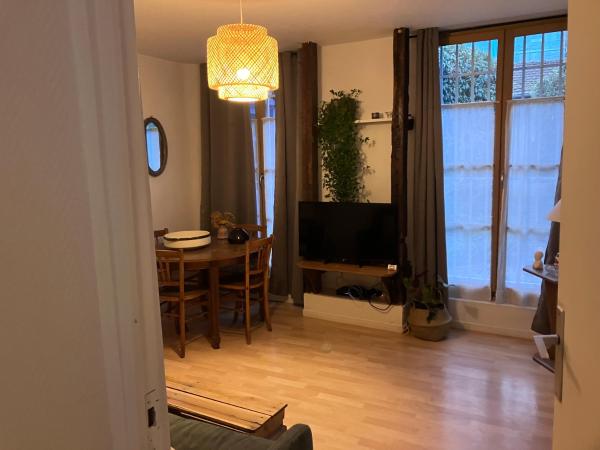 Na foto é possível ver o objeto Charmante maisonnette localizado na cidade de Troyes.