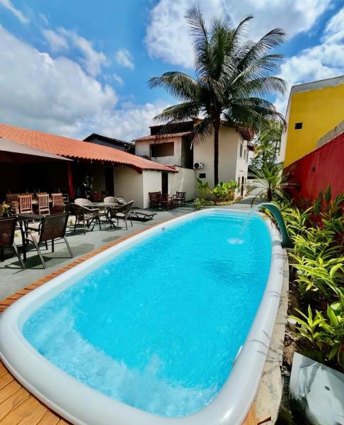 The photo shows the Pousada Maré Mansa located in the city of Paraty.