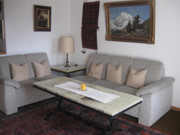 Na fotografii je vidět objekt Ferienwohnung Plaggemars Verm nur Sonntag auf Samstag nacházející se ve městě Uffing.