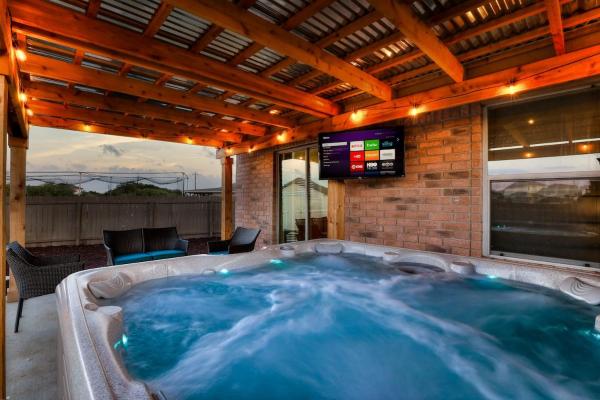 7 Mi Lackland Bmt Hottub Seaworld Bocce Big Chess - Alamo Ranch - San Antonio