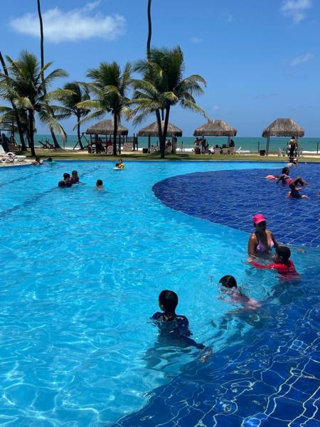 Na fotografii je vidět objekt Ancorar Flat Resort a Beira Mar 2 Quartos em Porto de Galinhas nacházející se ve městě Ipojuca.