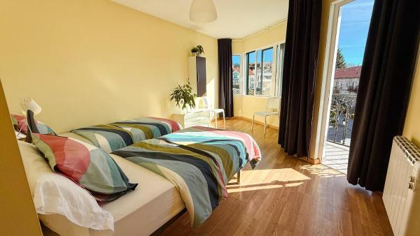 Na fotografii je vidět objekt Super Apartment Lecer 7 nacházející se ve městě Teijeiro.