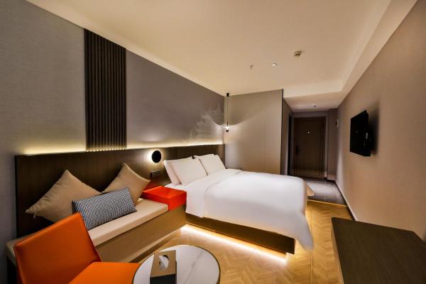 På bildet vises objektet Manji Yunfan Hotel Shenyang Zhongjie North Station Forbidden City Dashuaifu Branch som ligger i byen Shenyang.