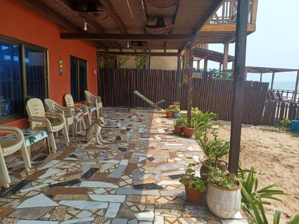 På billedet ses objektet Adinam's Beach Retreat beliggende i byen Nyanyanu.