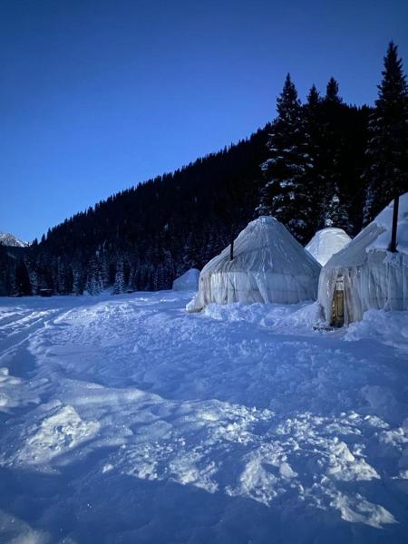 På billedet ses objektet Ecotrek Yurt Camp beliggende i byen Dzhetyoguz.