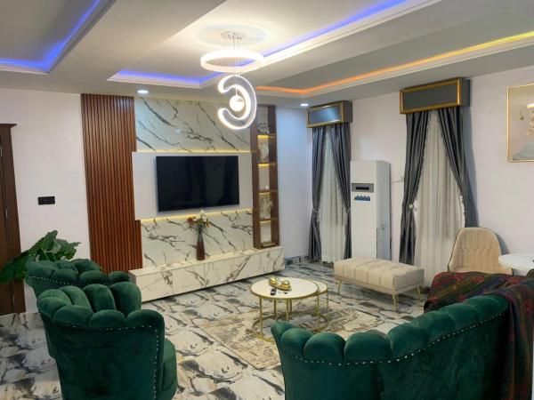 På billedet ses objektet Luxury 3 Bedroom Apartment beliggende i byen Badore.