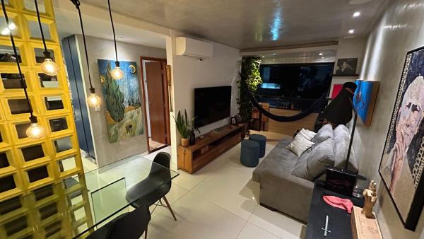 A la foto es mostra l'objecte Flat de um quarto bem mobiliado situat a la ciutat de Recife.