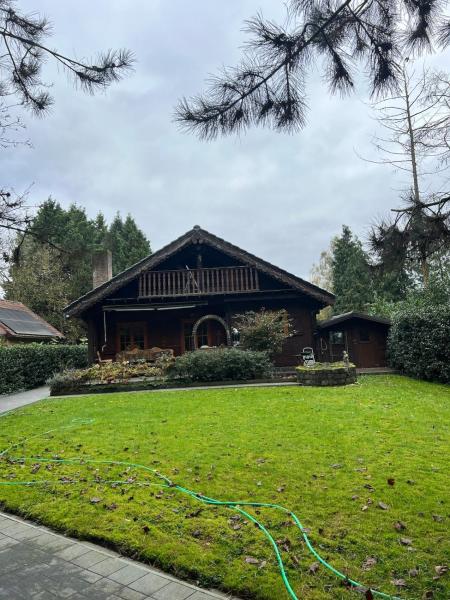 Na fotografii je vidět objekt De Reinakker Bungalow nacházející se ve městě Sint-Pauwels.
