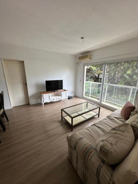 Na zdjęciu widoczny jest obiekt Alberti Apartament położony w mieście Beccar.