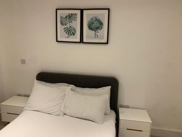 A la foto es mostra l'objecte Lovely 1Bed flat 10mins to Canary Wharf & parking situat a la ciutat de Woolwich.