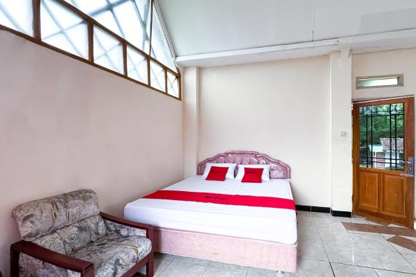 Nella foto è visibile l'oggetto RedDoorz at Argapuri Resort and Campsite Ciwidey situato nella città di Cimaung.