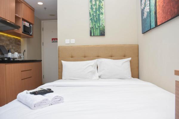 Cozy Living Studio at Springlake Summarecon Bekasi Apartment By Travelio