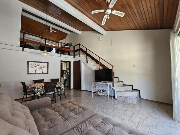 Auf dem Foto ist das Objekt Cobertura Duplex 500m do Mar in der Stadt Matinhos zu sehen.