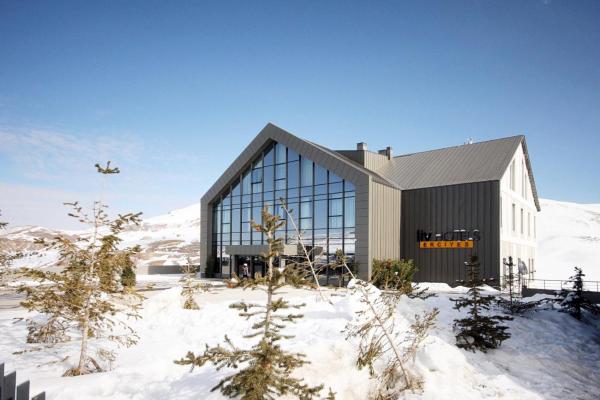 A la foto es mostra l'objecte Liv Hotels Erciyes situat a la ciutat de Cebir.