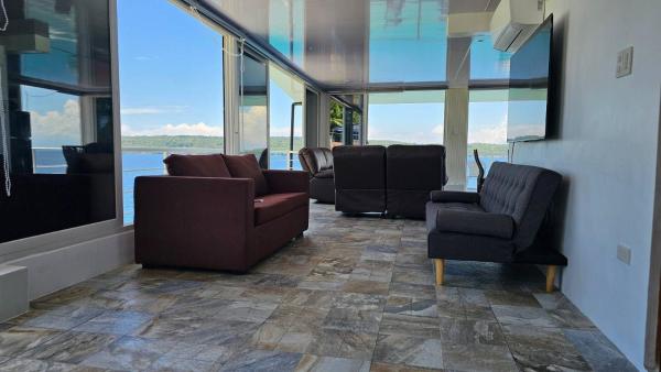 Op de foto is het object Lydias House samal kaputian te zien, gelegen in de stad Fernandez.