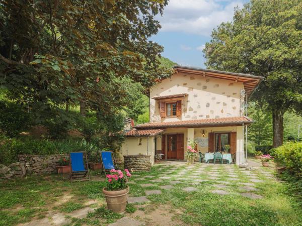 Op de foto is het object Holiday Home La Quercia by Interhome te zien, gelegen in de stad Pian dʼOrsina.