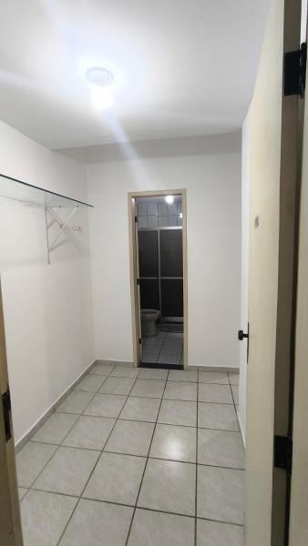 A la foto es mostra l'objecte Apt Ed Karla situat a la ciutat de Guarapari.