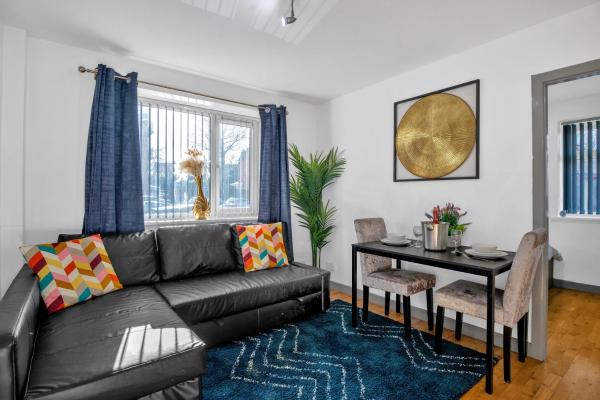 Ideal 1-Bed Apartment In Central With Free Parking, Birmingham