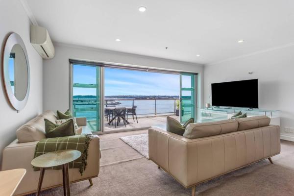 Qv Stays Luxe Waterfront Haven - Auckland
