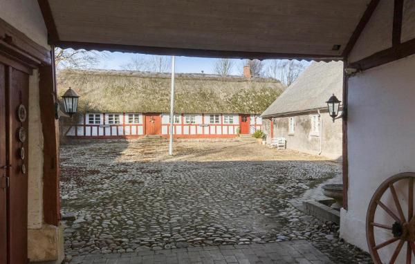 A la foto es mostra l'objecte Awesome Home In Randers Sv With Wifi situat a la ciutat de Hinge.